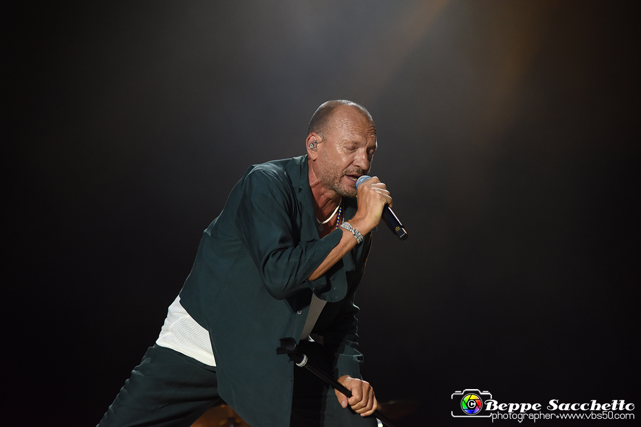 VBS_0760 - Concerto Biagio Antonacci - Palco Centrale Tour 2023.jpg